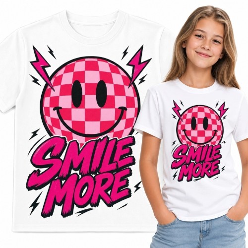 Koszulka dziewczęca z szachownicową buźką „Smile More” - pozytywny nadruk