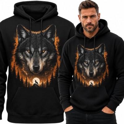 Bluza męska z kapturem z wilkiem na tle nocnego lasu - czarna