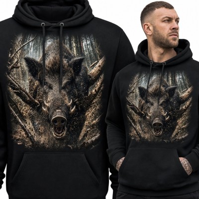 Bluza męska z kapturem - szarżujący dzik w mrocznym lesie