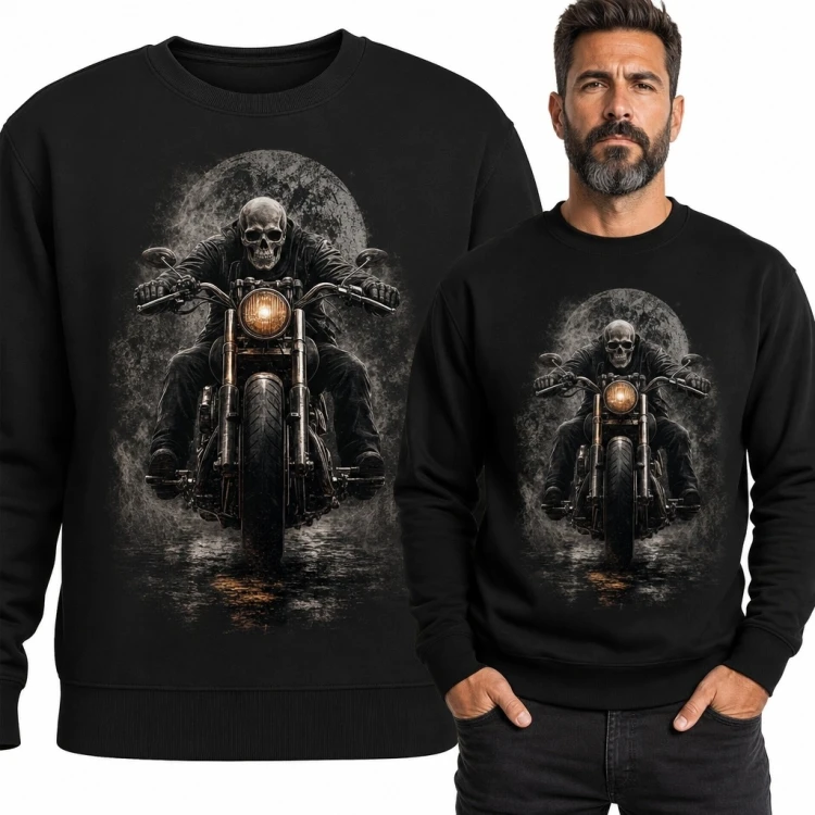 Bluza męska bez kaptura - szkielet na motocyklu w mrocznym lesie