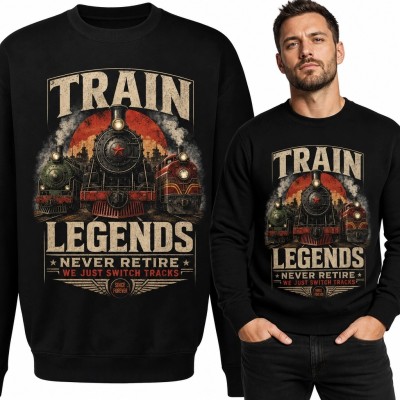 Bluza męska bez kaptura z parowozami „Train Legends Never Retire” - kolejowy wzór retro