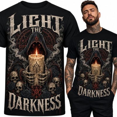 Koszulka męska „Light the Darkness” - zakapturzona postać ze świecą i czaszkami