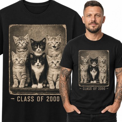 Koszulka męska z kociętami na retro zdjęciu klasowym „Class of 2000”