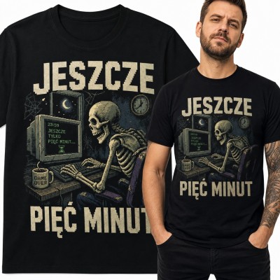 Koszulka męska „Jeszcze pięć minut” - szkielet gracz przy komputerze pixel art
