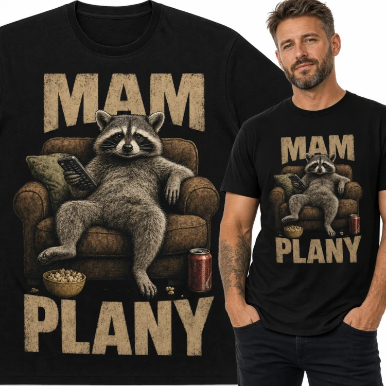 Koszulka męska „Mam plany” - leniwy szop w fotelu z pilotem