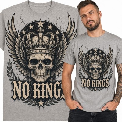Koszulka męska z czaszką w koronie i skrzydłami - napis „No Kings”