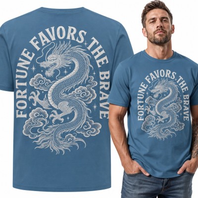 Koszulka męska z chińskim smokiem w chmurach „Fortune favors the brave”