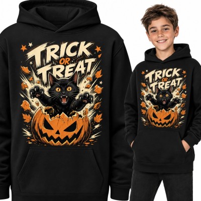 Bluza chłopięca z kapturem - „Trick or treat” z czarnym kotem wyskakującym z dyni na Halloween