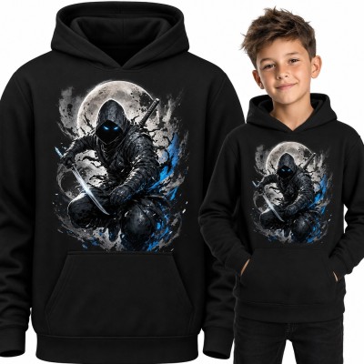 Bluza chłopięca z kapturem - ninja z kataną w świetle pełni księżyca