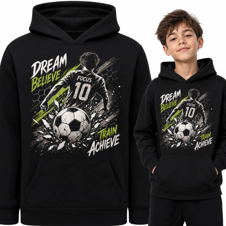 Bluza chłopięca z kapturem - piłkarz z numerem 10 i napis „Dream Believe Train Achieve”
