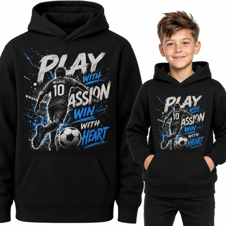 Bluza chłopięca z kapturem - piłkarz z numerem 10 i napis „Play with passion win with heart”