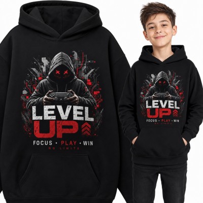 Bluza chłopięca z kapturem - „Level up” z graczem trzymającym pad