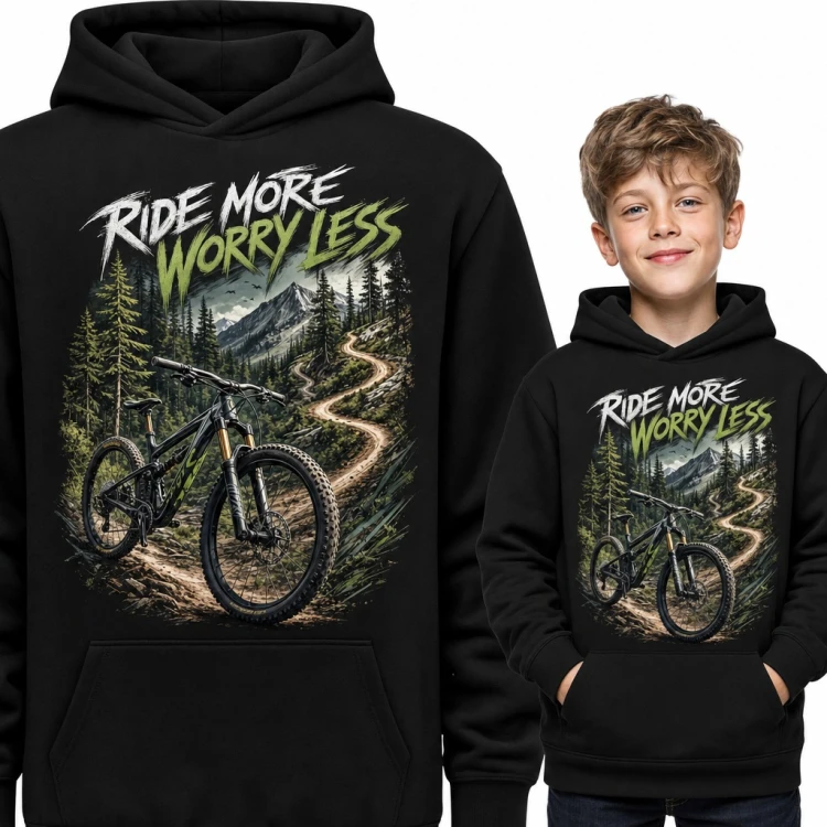 Bluza chłopięca z kapturem - rower MTB na górskim szlaku „Ride more worry less”