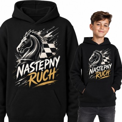 Bluza chłopięca z kapturem - szachowy skoczek z szachownicą „Następny ruch” dla młodego szachisty