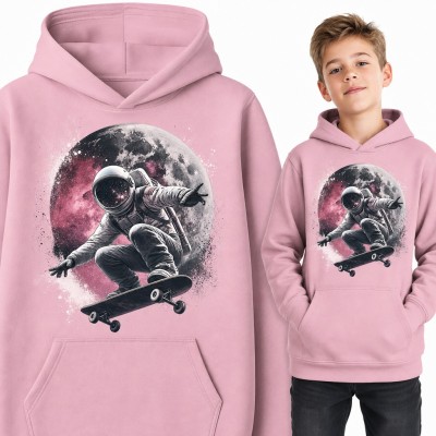 Bluza chłopięca z kapturem - astronauta na deskorolce na tle Księżyca