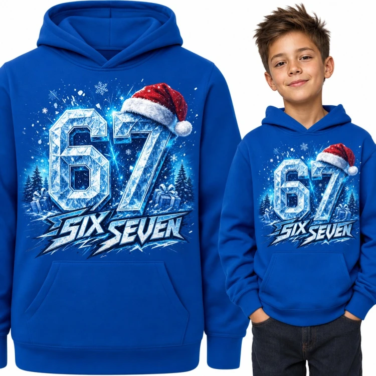 Bluza chłopięca z kapturem - „67 Six Seven” świąteczny mem z czapką Mikołaja