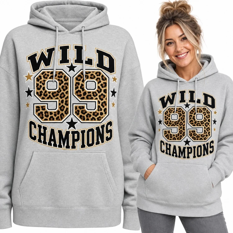 Bluza damska z kapturem „Wild 99 Champions” - numer w panterkę w stylu varsity