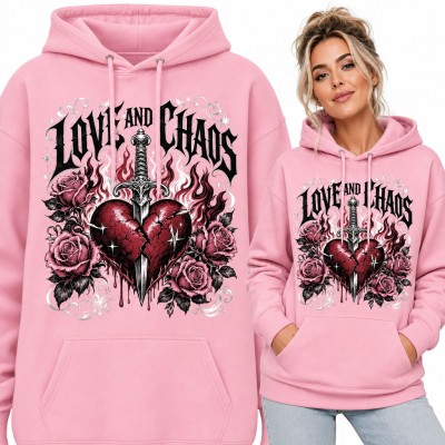 Bluza damska z kapturem - „Love and Chaos” z pękniętym sercem i sztyletem