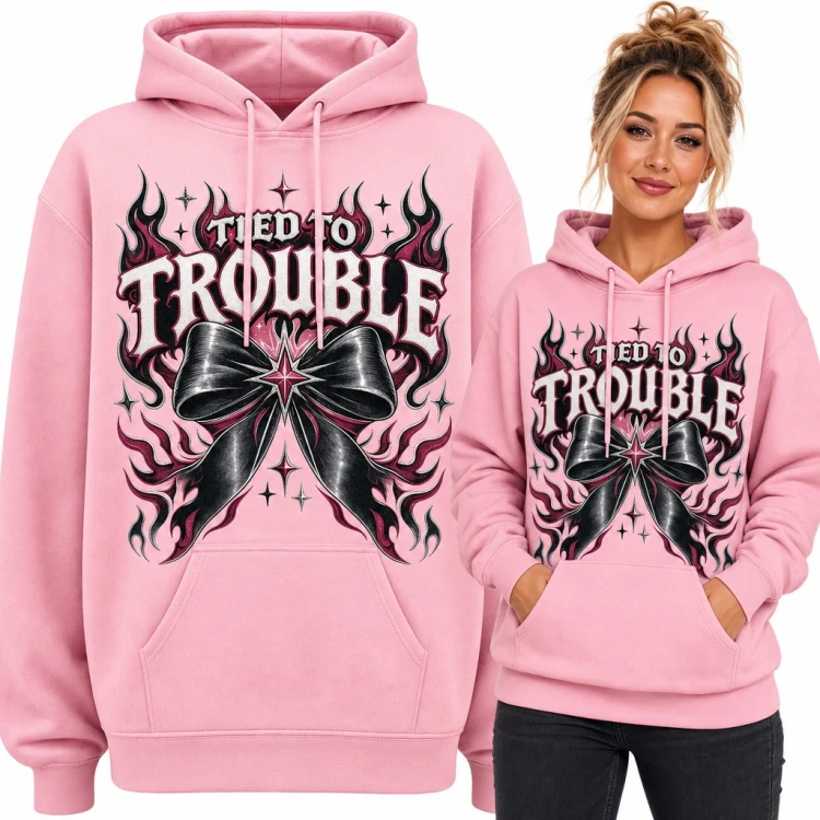 Bluza damska z kapturem „Tied to Trouble” - czarna kokarda w płomieniach