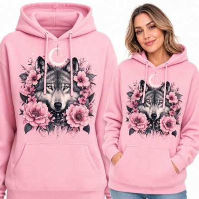 Bluza damska z kapturem - wilk w różowych piwoniach pod półksiężycem