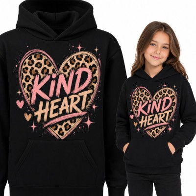 Bluza dziewczęca z kapturem - „Kind heart” w sercu w panterkę