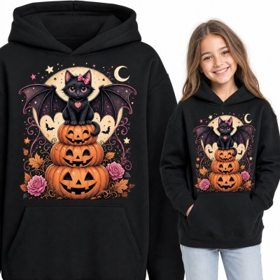 Bluza dziewczęca z kapturem - czarny kotek ze skrzydłami nietoperza na dyniach Halloween