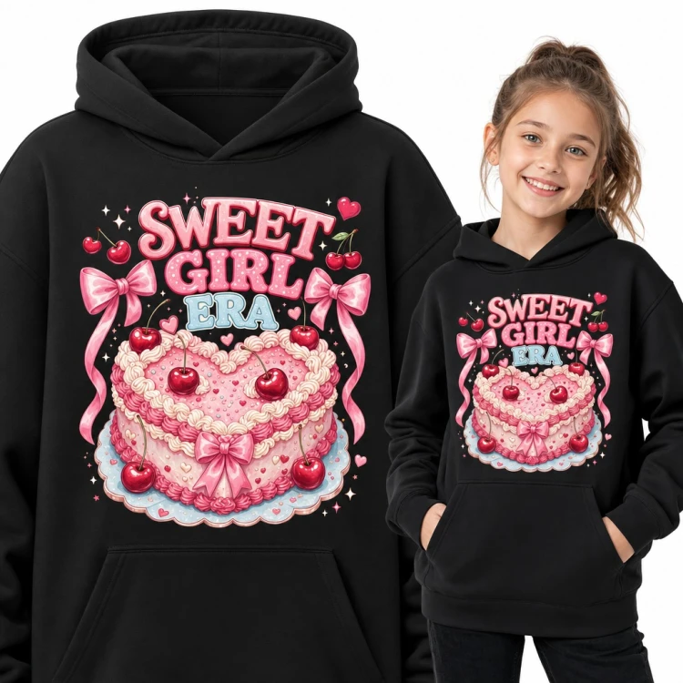 Bluza dziewczęca z kapturem - „Sweet girl era” z tortem w kształcie serca