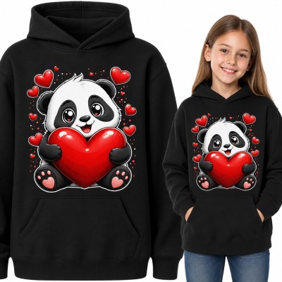 Bluza dziewczęca z kapturem - słodka panda przytulająca czerwone serce
