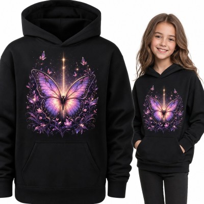 Bluza dziewczęca z kapturem - fioletowy motyl wśród magicznych kwiatów