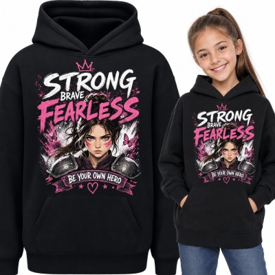 Bluza dziewczęca z kapturem - „Strong brave fearless” wojowniczka w zbroi