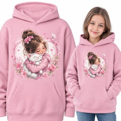 Bluza dziewczęca z kapturem - dziewczynka przytulająca białego kotka w kwiatowym sercu