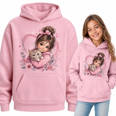 Bluza dziewczęca z kapturem - dziewczynka przytulająca kotka w akwarelowym sercu