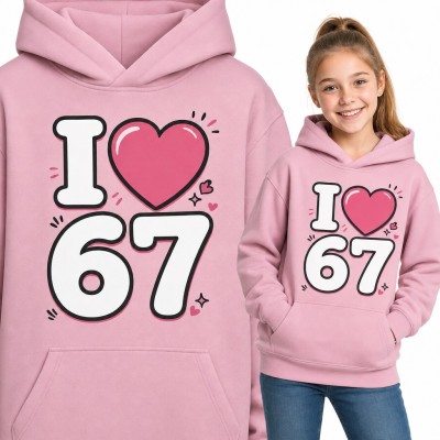 Bluza dziewczęca z kapturem „I ♥ 67” - mem Six Seven z różowym sercem
