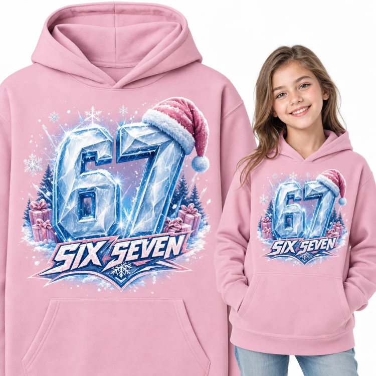 Bluza dziewczęca z kapturem „67 Six Seven” - lodowe cyfry w świątecznej czapce Mikołaja