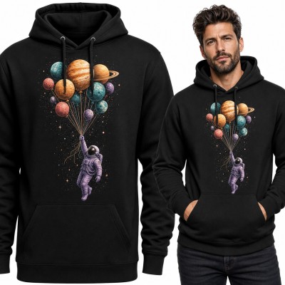 Bluza męska z kapturem - astronauta na balonach z planet