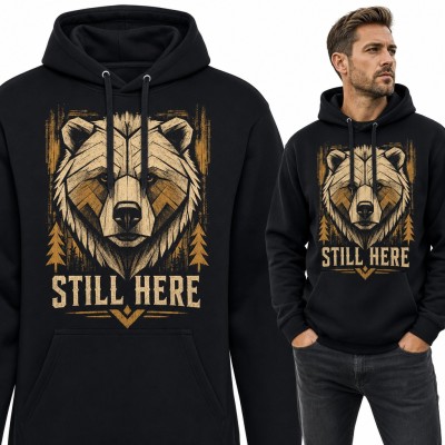 Bluza męska z kapturem - geometryczny niedźwiedź grizzly w lesie „Still here”