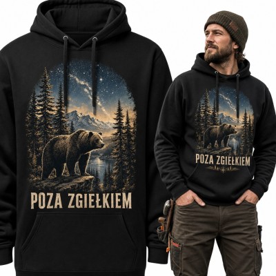 Bluza męska z kapturem - niedźwiedź w nocnym lesie z napisem „Poza zgiełkiem”