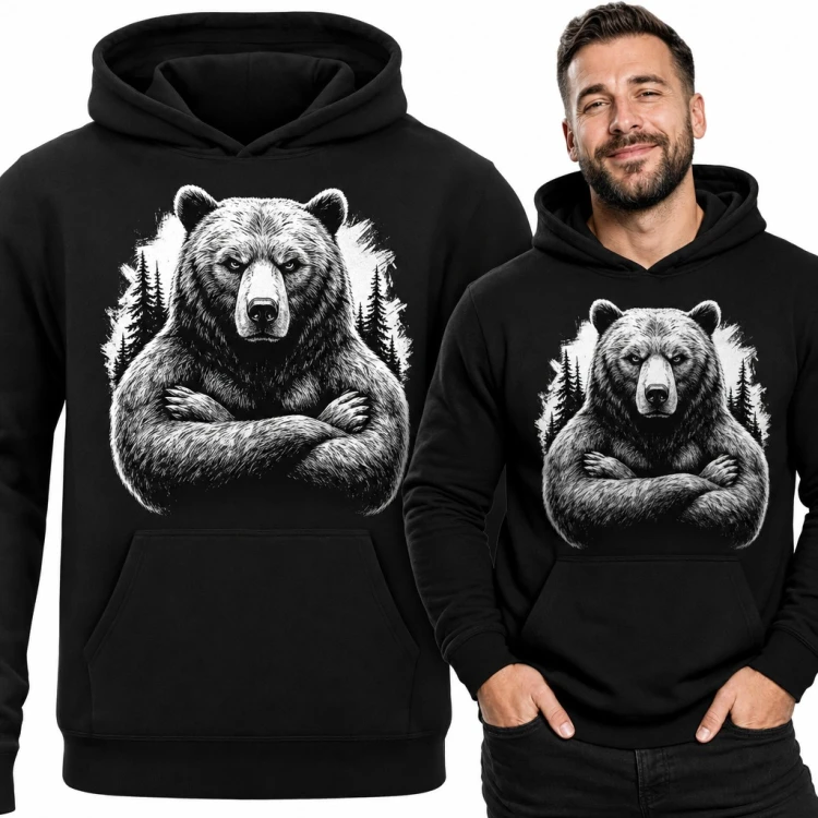 Bluza męska z kapturem - groźny niedźwiedź grizzly ze skrzyżowanymi łapami w lesie