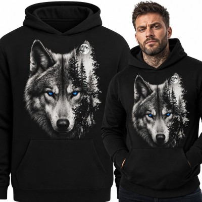 Bluza męska z kapturem - wilk o niebieskich oczach na tle lasu i księżyca