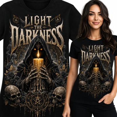 Koszulka damska gotycka „Light the Darkness” - zakapturzona postać ze świecą i czaszkami