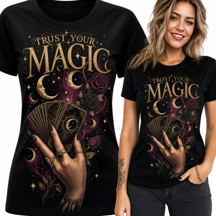 Koszulka damska „Trust your magic” - dłoń z kartami tarota i półksiężyce