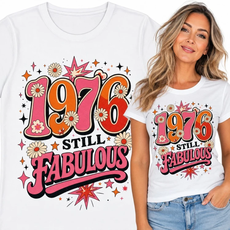 Koszulka damska na 50 urodziny „1976 Still Fabulous” - retro stokrotki i gwiazdki