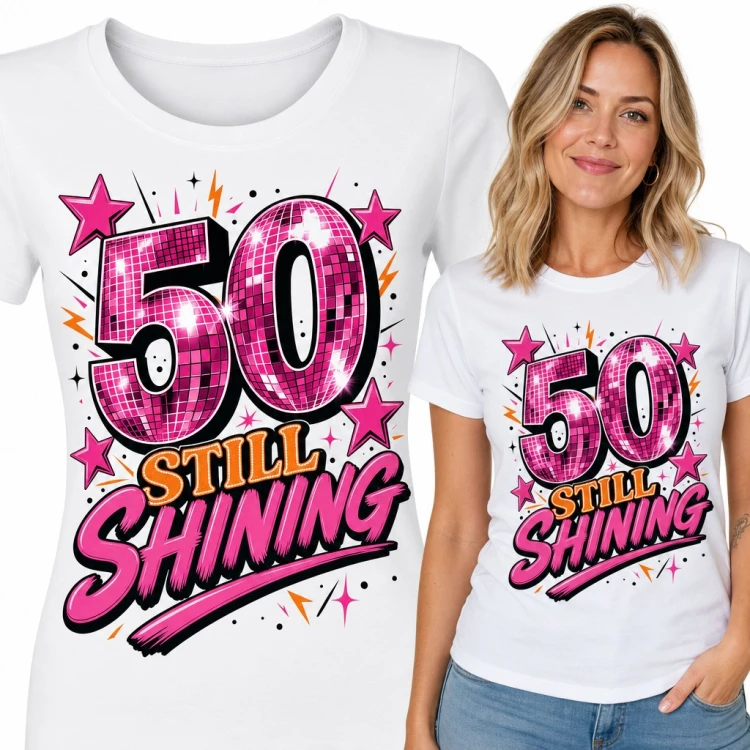 Koszulka damska na 50 urodziny „50 Still Shining” - różowa kula disco