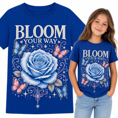 Koszulka dziewczęca z niebieską różą i motylami „Bloom your way”