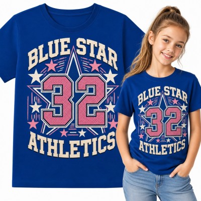 Koszulka dziewczęca „Blue Star 32 Athletics” - sportowy wzór college z różowym numerem i gwiazdami