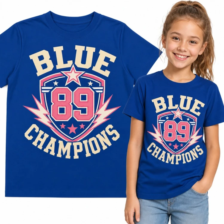 Koszulka dziewczęca „Blue 89 Champions” - sportowy herb varsity z błyskawicami