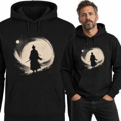 Bluza męska z kapturem - samuraj z kataną w pędzlowym okręgu pod księżycem