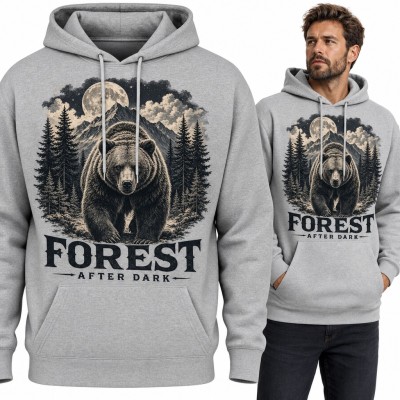Bluza męska z kapturem - niedźwiedź grizzly w lesie pod pełnią księżyca „Forest After Dark”