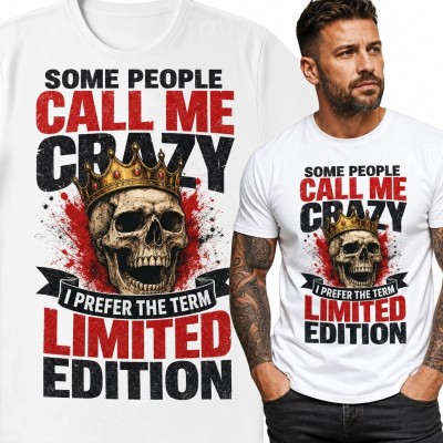 Koszulka męska z czaszką w koronie „Some People Call Me Crazy” - mroczny wzór