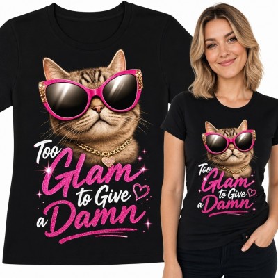 Koszulka damska z kotem w różowych okularach - „Too Glam to Give a Damn”